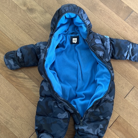 GAP Baby snowsuit - Picture 7 of 8